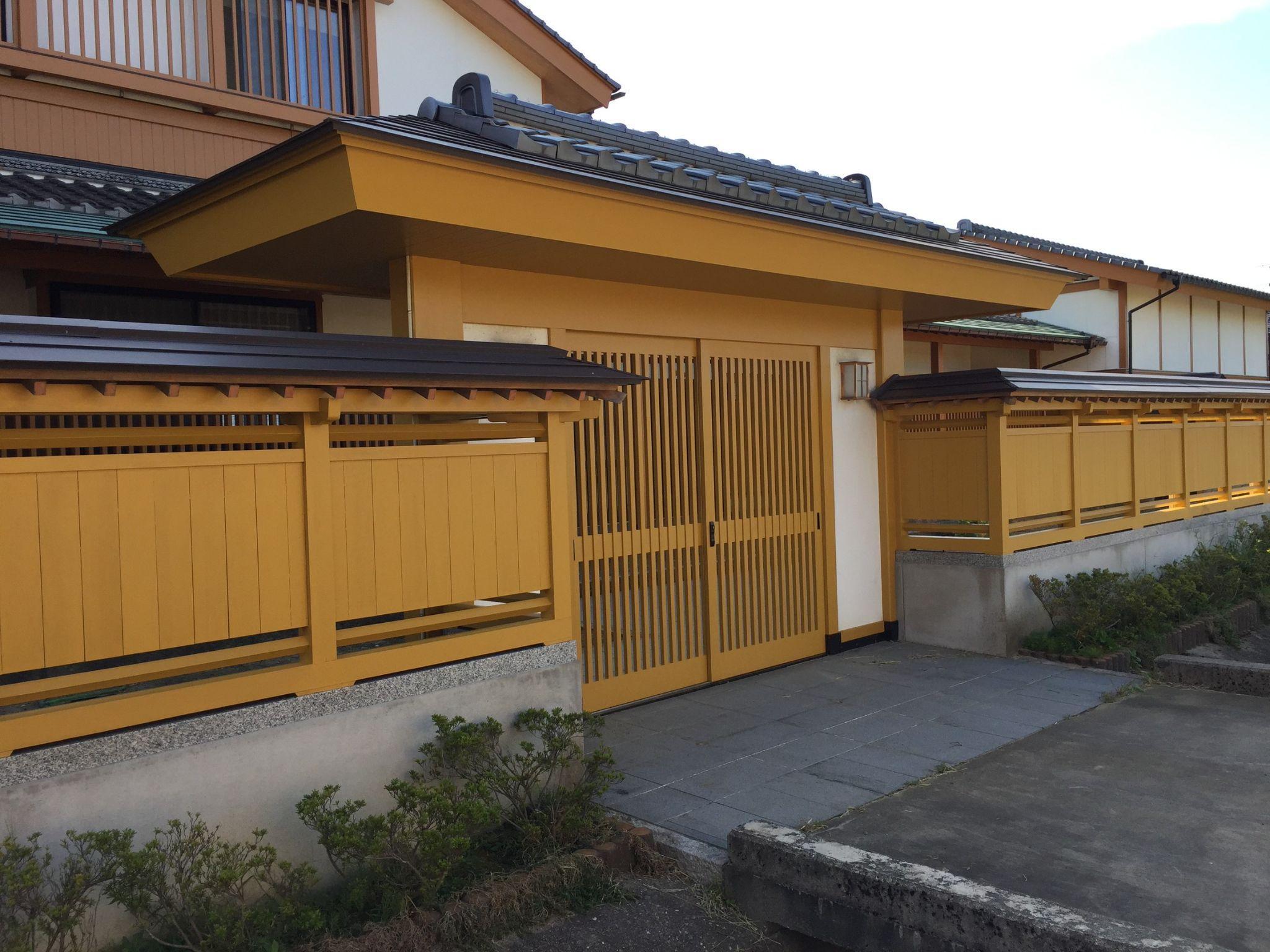 茶色の家