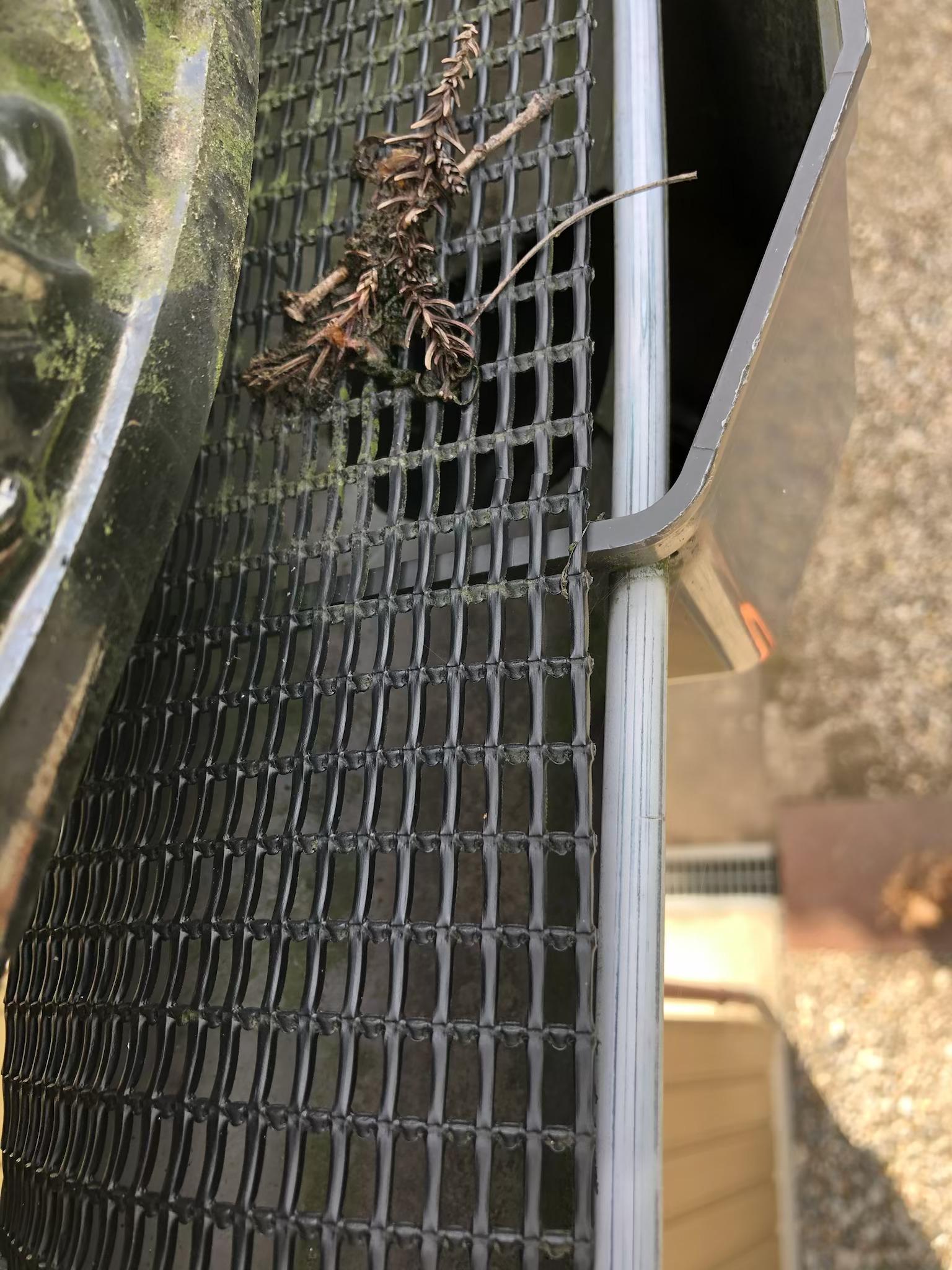 雨樋ネット取付工事 参考写真2