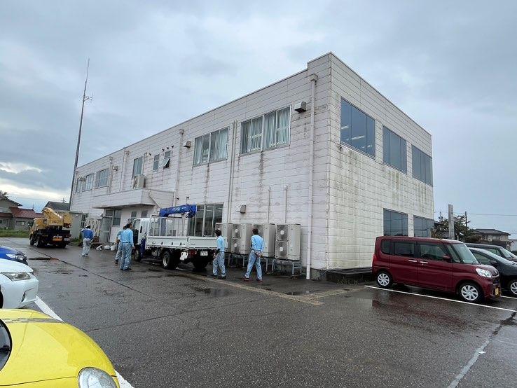 外壁板金カバー工法工事 施工前1